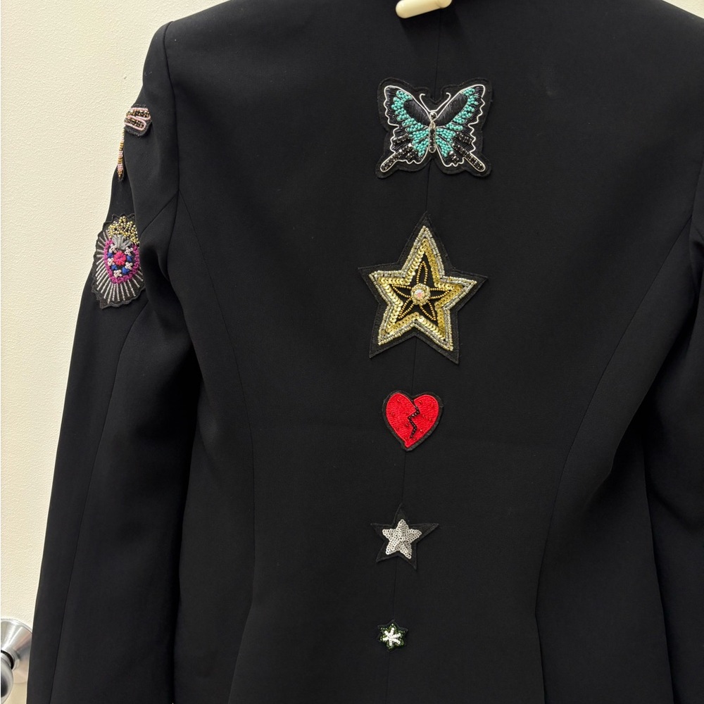 Cinq à Sept Sacred Heart Rumi Black Blazer - Picture 8 of 8